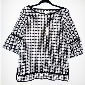 Max Studio Strech Black & White Print Top